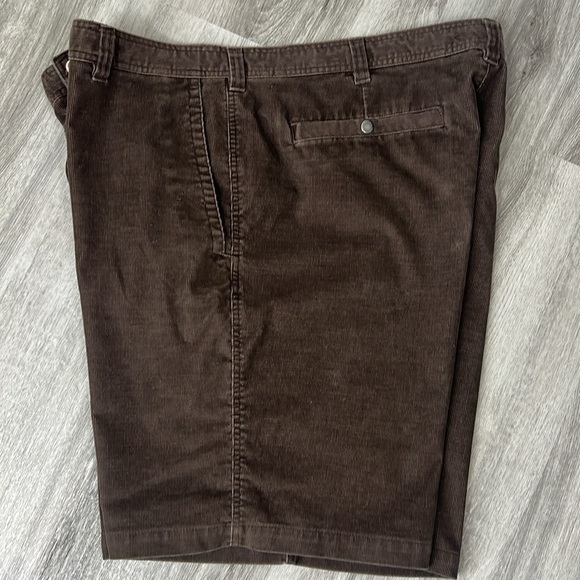 Columbia Brown Flat Front Corduroy Chino Style Shorts Big & Tall - Picture 3 of 7